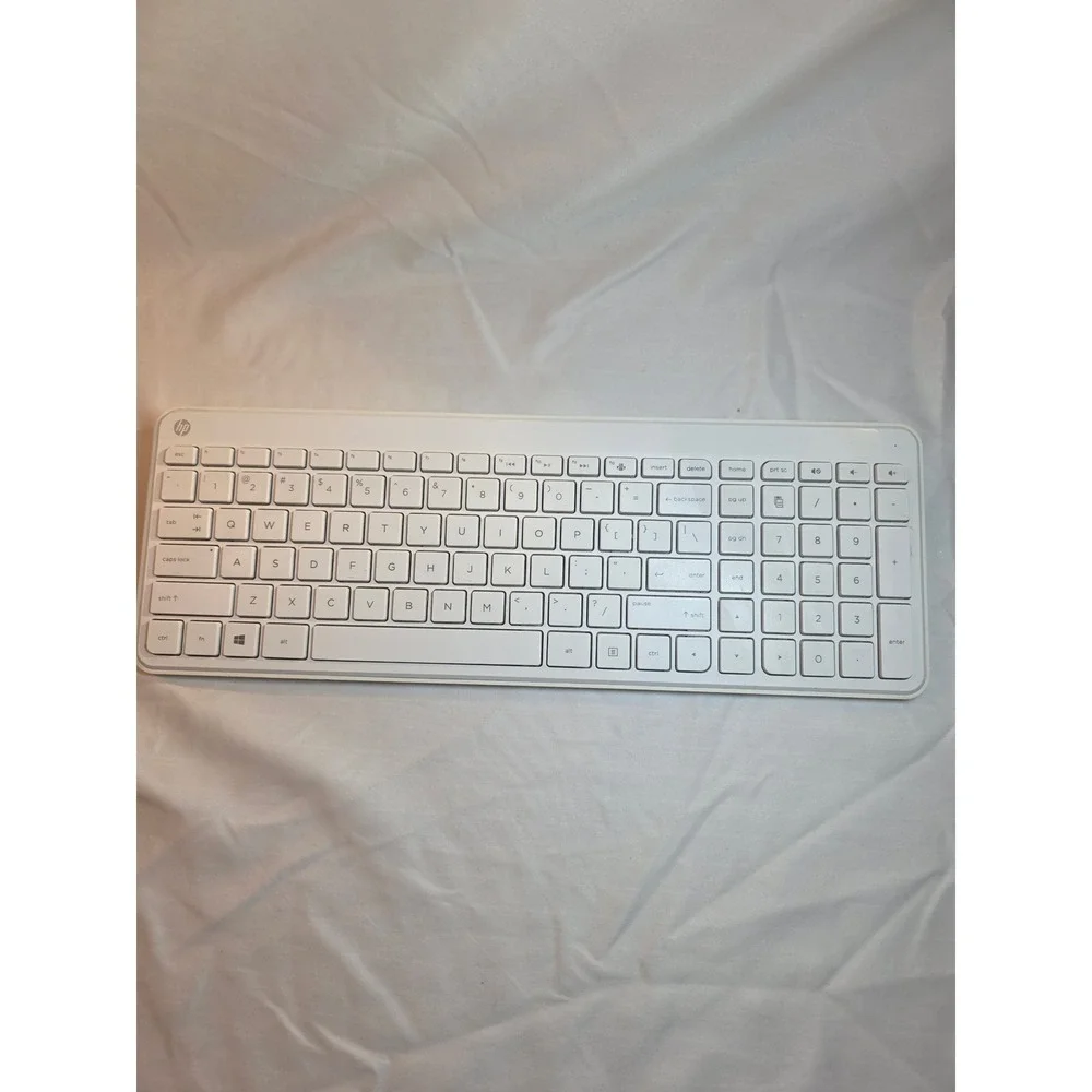 HP Wireless Keyboard White KG-1450 Slim Chiclet Keys 853237-001
